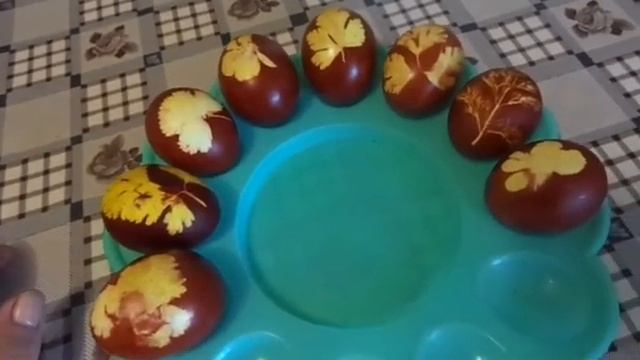 Самый лучший экологический метод покраски пасхальных яиц луковая шелуха. смотреть онлайн