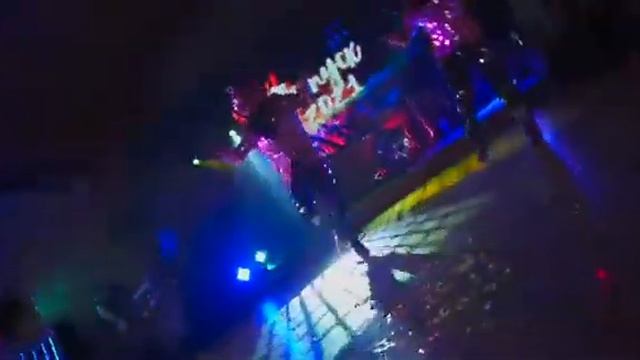 Зеркальное шоу на праздникI 8 (999) 877-44-90 Москва смотреть онлайн