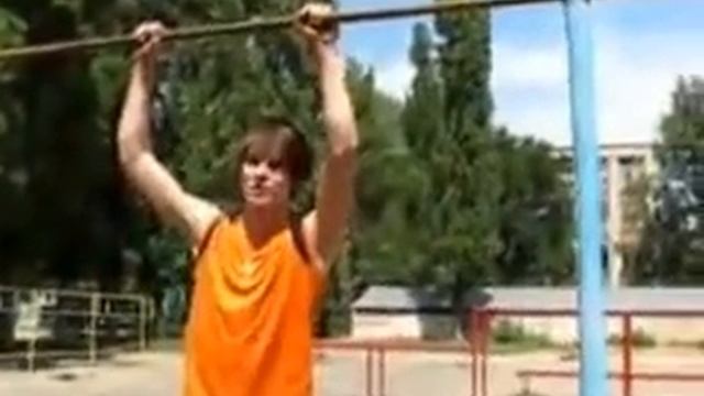 обучалка турник и брусья)