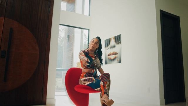 Ms. Day - BIG смотреть онлайн