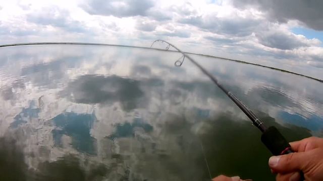 Веселовский водохранилище!!! РЫБАЛКА НА ОКУНЬЯ. смотреть онлайн