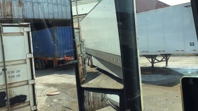 Свалка в США (Warehouse for Recycling) смотреть онлайн