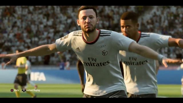 Amazing Half Court Bruno Fernandes Goal FIFA 19 смотреть онлайн