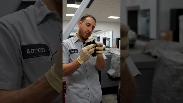 Watch as Aaron performs an oil change on a Audi Q7. смотреть онлайн