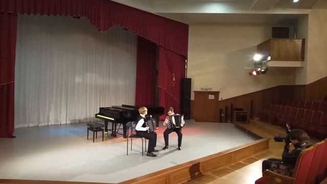 Дуэт Фролов Дмитрий, Рассыпнов Богдан. В. Кузнецов. Саратовские переборы. смотреть онлайн