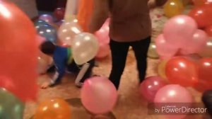 200 Шаров в комнате.