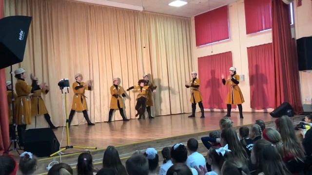 Хореографический ансамбль "Эдельвейс" - танец Сванури смотреть онлайн