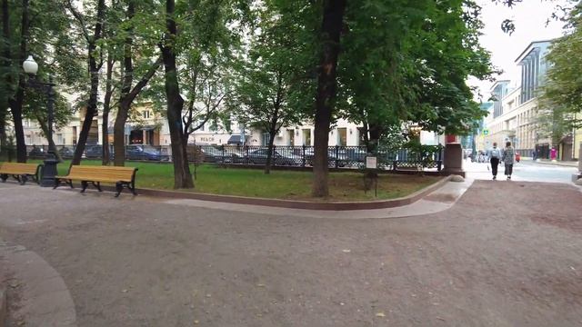 Патриаршие пруды Москва, прогулка по городу. Patriarch's Ponds Moscow, walking tour. смотреть онлайн