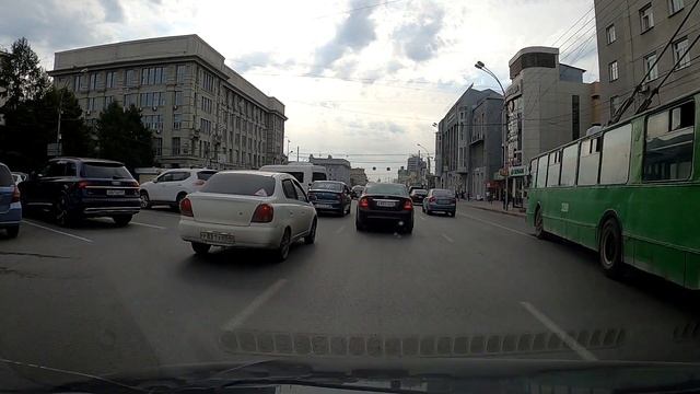КРАСНЫЙ ПРОСПЕКТ/ УЛИЦА СОВЕТСКАЯ #новосибирск #улицы #город смотреть онлайн