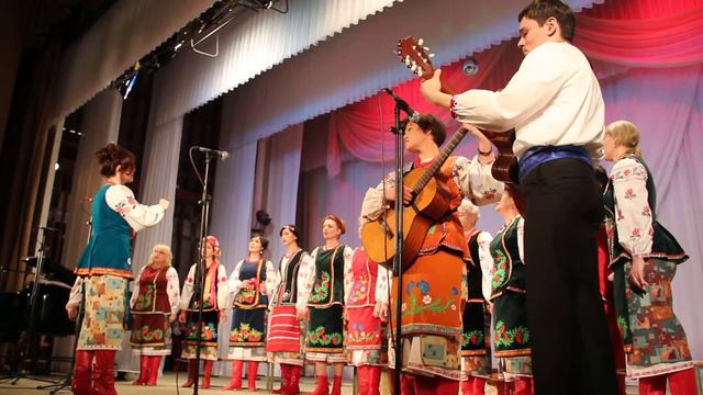 Хор украинской песни "Червона калина" (РнД). Ой у гаю, при Дунаю. 30.03.14 смотреть онлайн