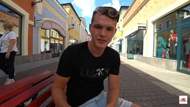УГАДЫВАЕМ ПРОФЕССИИ ПО ВНЕШНЕМУ ВИДУ В OUTLET VILLAGE // Девственниц.net // Размер имеет значение!! смотреть онлайн
