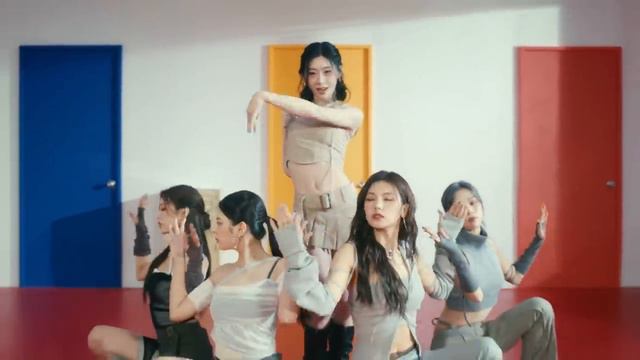 ITZY “Cheshire” M-V @ITZY смотреть онлайн