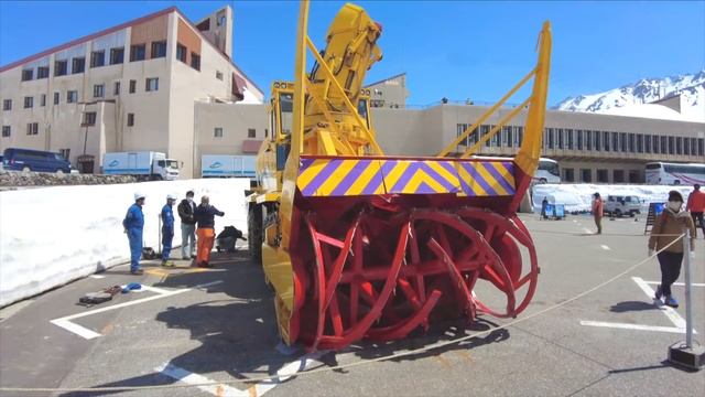 Район с самым сильным снегопадом в Японии [20m] ⛄️ 1 миллион долларов на уборку снега смотреть онлайн