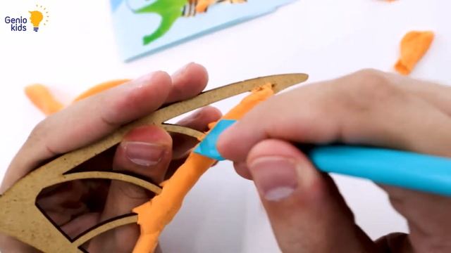 Наборы для лепки с легким пластилином "Динозавры" от Genio Kids смотреть онлайн