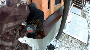 Монтаж отлива,зарезка наружнего угла отлива цоколя