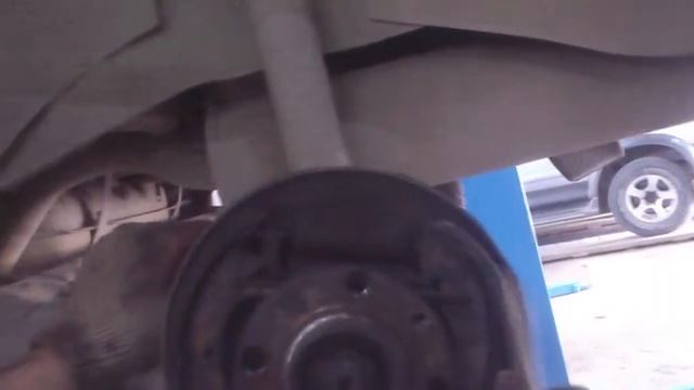 ВАЗ 2114 замена задних тормозных колодок смотреть онлайн
