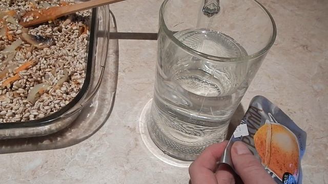 Перловка с грибами и мясом в духовке!?Тот случай когда гарнир вкуснее мяса! // ЛАЙФХАК смотреть онлайн