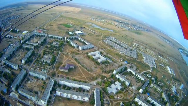 Над крышей дома смотреть онлайн