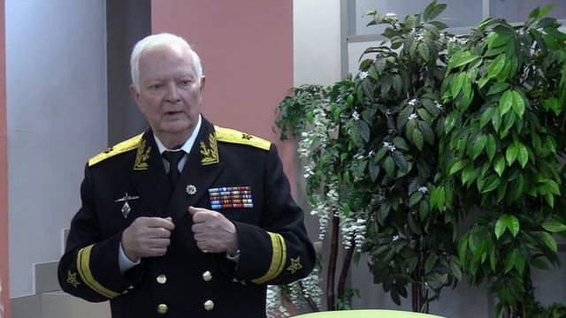 В Гостиной Александра Сазанова контр-адмирал Вячеслав Щербаков