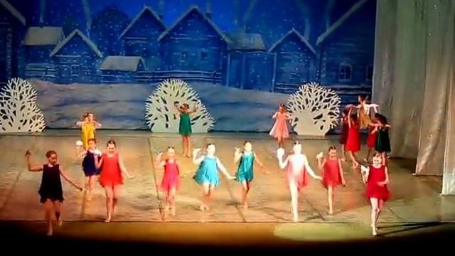 Копия видео "Танец "Уголок детства"." смотреть онлайн