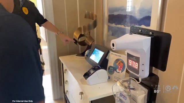 WPTV NBC: Sinai Residences in Boca Raton Brings on Robot Employee смотреть онлайн