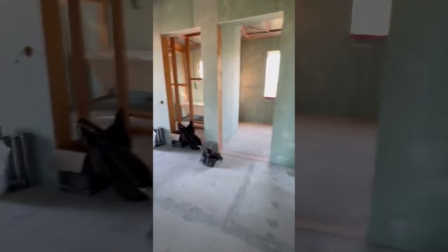 Лестница из ЦСП в доме из СИП ПАНЕЛЕЙ. СК «Пентии» смотреть онлайн