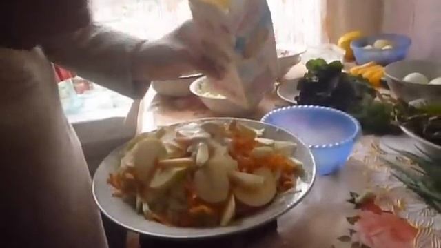 Салаты из листьев одуванчика смотреть онлайн