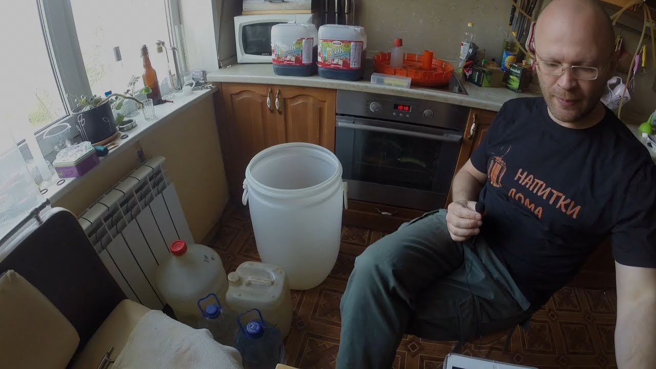 Соковые концентраты. Подготовка фруктовых бочек. смотреть онлайн