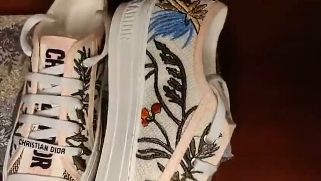 Шикарные женские котоновые кеды Dior с принтом смотреть онлайн