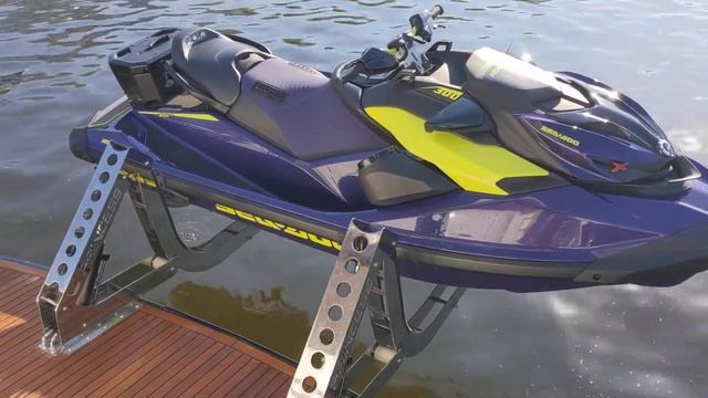 Подъемник для гидроцикла на яхту смотреть онлайн