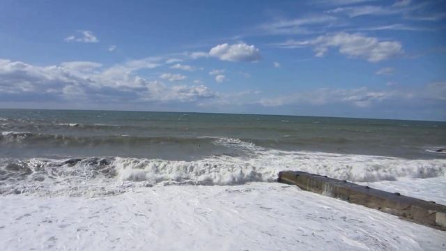 Чёрное море в шторм смотреть онлайн