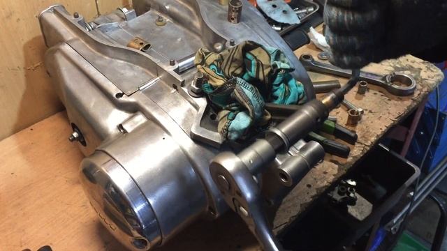 КАК ЗАМЕНИТЬ ВТУЛКУ ВГШ НА МОТОЦИКЛЕ ИЖ смотреть онлайн