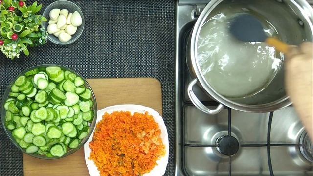 Огурцы в острой заливке. Салат "Шантане" на зиму. Cucumbers in spicy sauce for the winter. смотреть онлайн