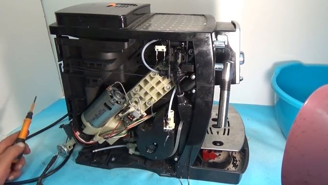 Ремонт кофемашины Delonghi ECAM23 210 не подает воду