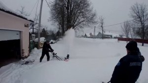 Электрический снегоуборщик Daewoo Dast2600E - какой он в работе?