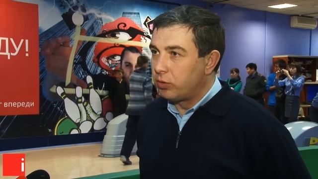 Полицейские против подростков. Боулинг смотреть онлайн