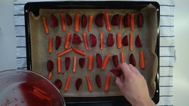 Салат из свеклы. Свекла дольками печеная в духовке. смотреть онлайн