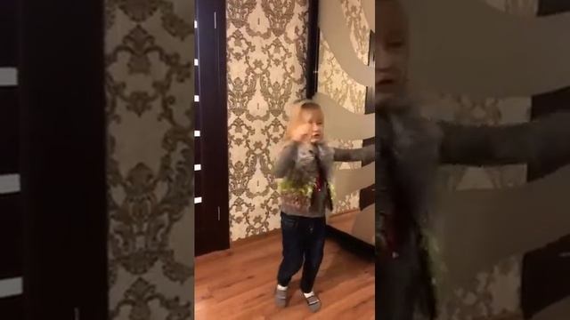 Сломана лапка...ожерелье...диадема смотреть онлайн