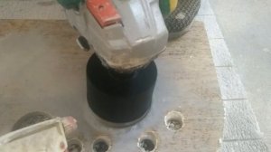 сверление керамогранита коронкой TRIO-DIAMOND с водой