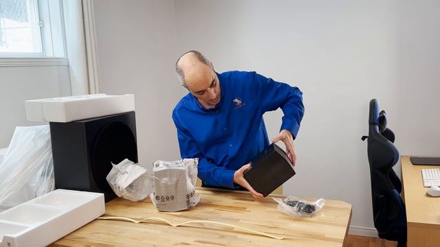 Unboxing the Insanely Powerful Samsung Q930B! смотреть онлайн