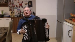 ИЗГИБ ГИТАРЫ ЖЁЛТОЙ с текстом