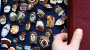 Узнайте как хранить коллекцию. Значки.