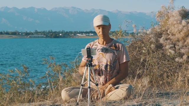 Почему люди отказываются от счастья и выбирают жить в страдании смотреть онлайн