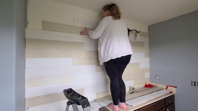 DIY Small Bathroom Makeover On A Budget // How To Style Your Bathroom