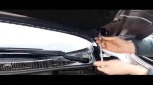 Установка газового упора Nissan Qashqai J11