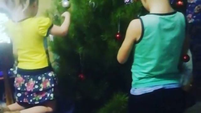 Как загадать желание на новый год? Пепел в бокале...... смотреть онлайн