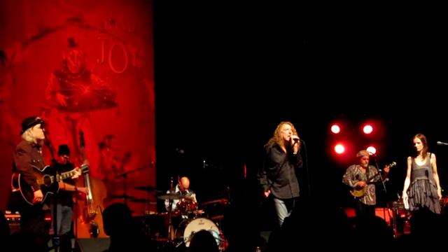 Robert Plant Band of Joy - Satan Your Kingdom Must Come Down ( Excerpt) Raleigh, NC 2-2-11 смотреть онлайн