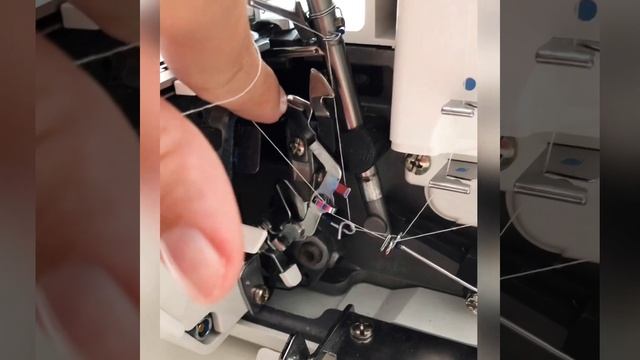 Как заправить оверлок Juki MO-654DE смотреть онлайн