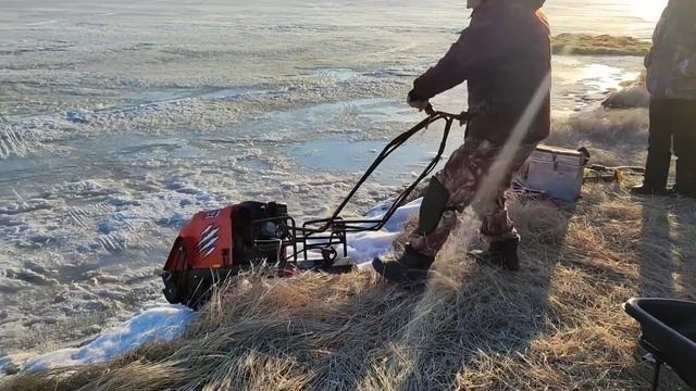 закрытие зимнего рыболовного сезона в 2023 на озере Чаны смотреть онлайн