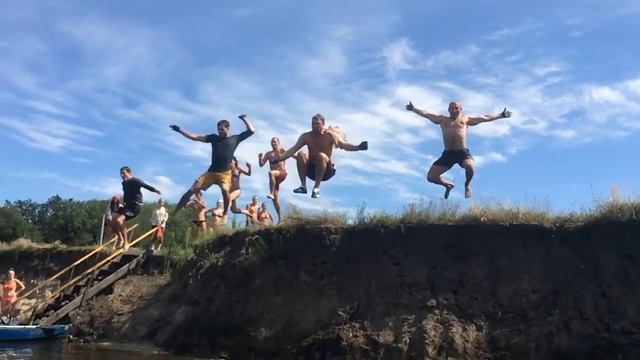Байдарки. Бомбардировка отстающих смотреть онлайн